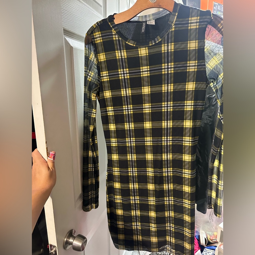 Divided Yellow and Black Plaid Long Sleeve Top